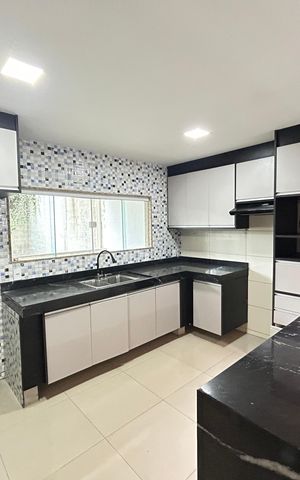 Casa de condomínio à venda com 280m², 3 quartos e 2 vagasCozinha