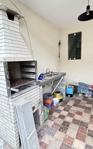 Casa de condomínio à venda com 280m², 3 quartos e 2 vagasChurrasqueira