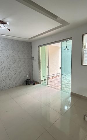 Casa de condomínio à venda com 280m², 3 quartos e 2 vagasSala