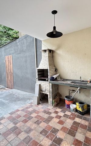 Casa de condomínio à venda com 280m², 3 quartos e 2 vagasChurrasqueira