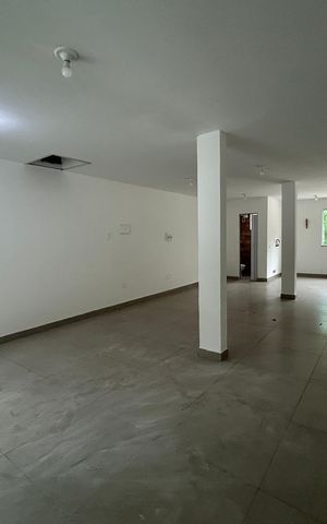 Casa de condomínio à venda com 280m², 3 quartos e 2 vagasTerraço