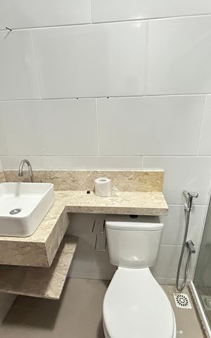 Casa de condomínio à venda com 280m², 3 quartos e 2 vagasBanheiro Social
