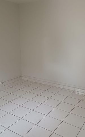 Casa para alugar com 50m², 2 quartos e 1 vaga