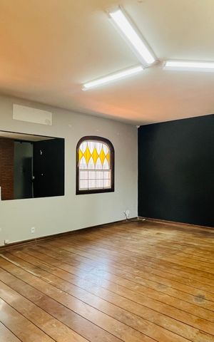 Casa para alugar com 601m², 6 quartos e 4 vagas