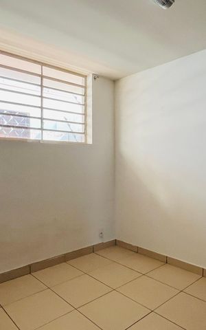 Casa para alugar com 601m², 6 quartos e 4 vagas