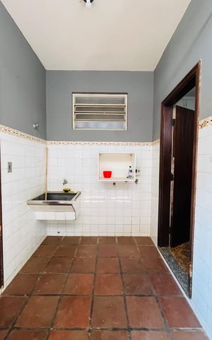 Casa para alugar com 601m², 6 quartos e 4 vagas