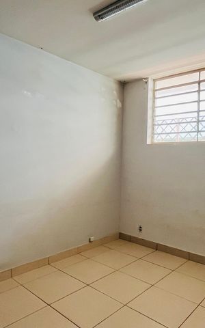Casa para alugar com 601m², 6 quartos e 4 vagas