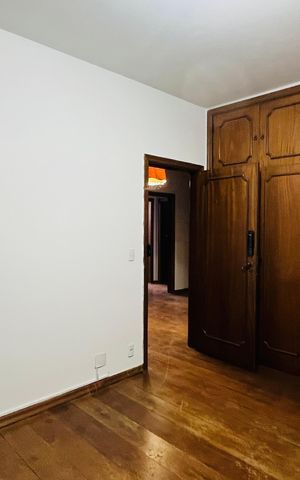 Casa para alugar com 601m², 6 quartos e 4 vagas