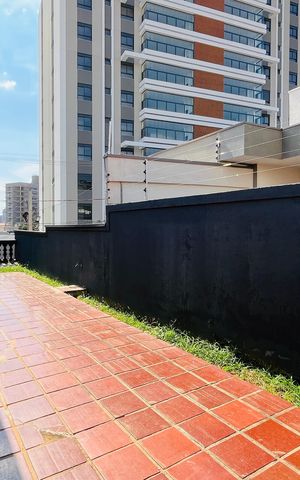 Casa para alugar com 601m², 6 quartos e 4 vagas