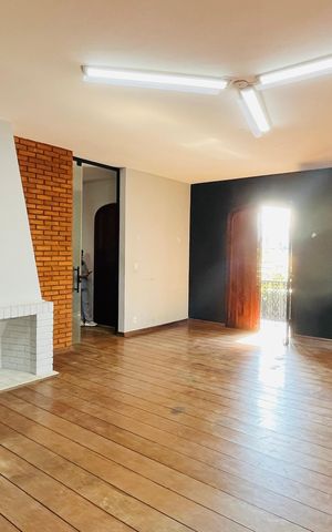 Casa para alugar com 601m², 6 quartos e 4 vagas