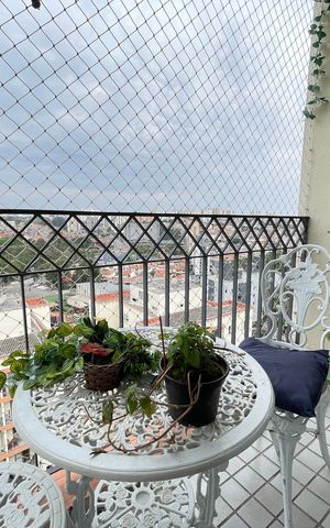 Apartamento à venda com 64m², 3 quartos e 1 vaga Apartamento à venda com 64m², 3 quartos e 1 vagaVaranda