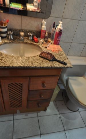 Casa para alugar com 1400m², 3 quartos e 15 vagasBanheiro Social