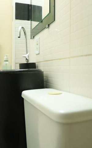 Casa de condomínio à venda com 60m², 2 quartos e 1 vagaLavabo