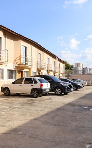 Casa de condomínio à venda com 60m², 2 quartos e 1 vagaÁrea comum - Estacionamento