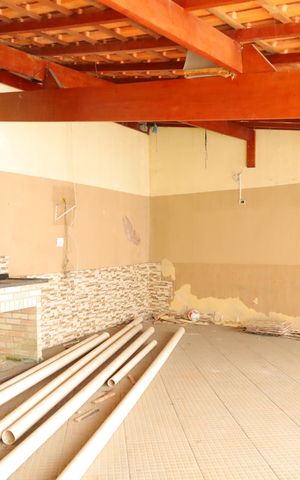 Casa de condomínio à venda com 60m², 2 quartos e 1 vagaÁrea comum - Salão de festas - Em reforma