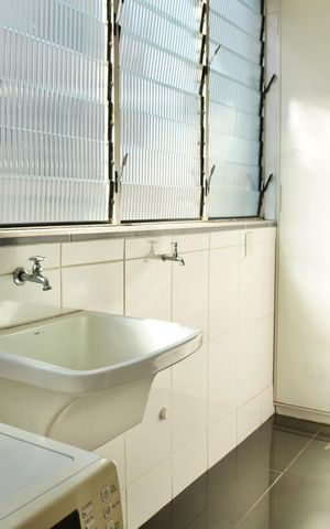 Apartamento à venda com 200m², 3 quartos e 2 vagas Apartamento à venda com 200m², 3 quartos e 2 vagasÁrea de Serviço