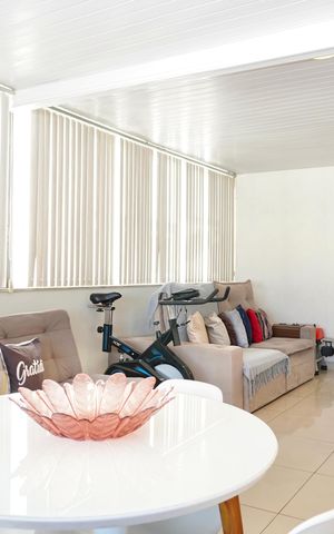 Apartamento à venda com 200m², 3 quartos e 2 vagas Apartamento à venda com 200m², 3 quartos e 2 vagasSala 2