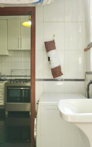 Apartamento à venda com 200m², 3 quartos e 2 vagas Apartamento à venda com 200m², 3 quartos e 2 vagasÁrea de Serviço