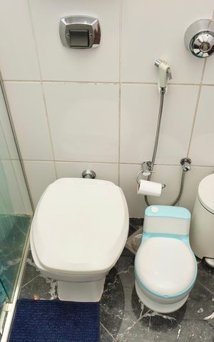 Apartamento à venda com 200m², 3 quartos e 2 vagas Apartamento à venda com 200m², 3 quartos e 2 vagasBanheiro Social