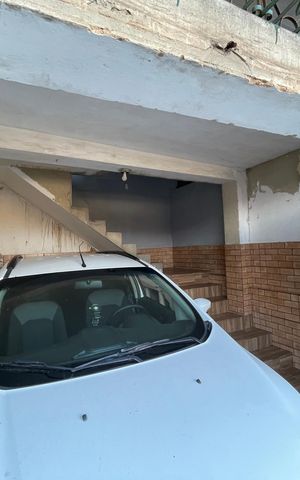 Casa à venda com 200m², 4 quartos e 1 vaga Casa à venda com 200m², 4 quartos e 1 vagaGaragem