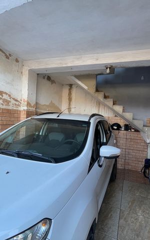 Casa à venda com 200m², 4 quartos e 1 vaga Casa à venda com 200m², 4 quartos e 1 vagaGaragem
