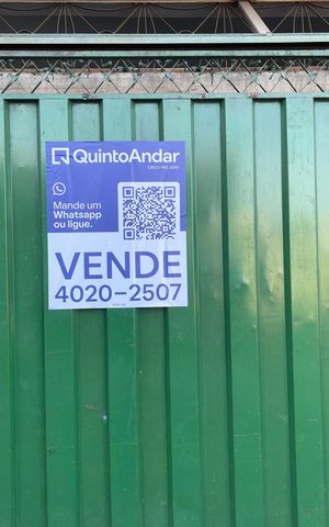 Casa à venda com 200m², 4 quartos e 1 vaga Casa à venda com 200m², 4 quartos e 1 vagaPlaca instalada com o código RVRC-183 no portão, tamanho da placa Grande no dia 28-08-2026