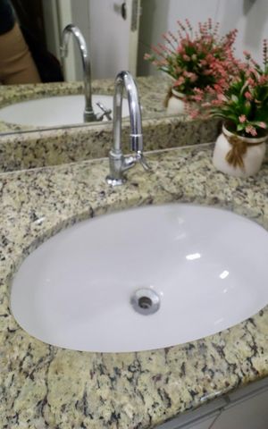 Apartamento para alugar com 71m², 2 quartos e 1 vaga Apartamento para alugar com 71m², 2 quartos e 1 vagaBanheiro