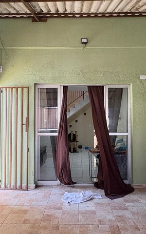 Casa à venda com 50m², 2 quartos e 1 vaga Casa à venda com 50m², 2 quartos e 1 vagaQuintal