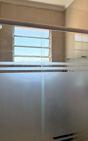 Casa à venda com 50m², 2 quartos e 1 vaga Casa à venda com 50m², 2 quartos e 1 vagaBanheiro 2