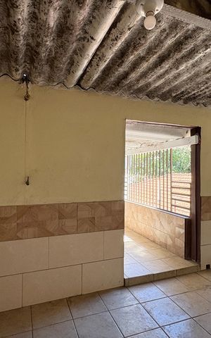 Casa à venda com 50m², 2 quartos e 1 vaga Casa à venda com 50m², 2 quartos e 1 vagaTerraço
