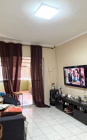Casa à venda com 50m², 2 quartos e 1 vaga Casa à venda com 50m², 2 quartos e 1 vagaSala
