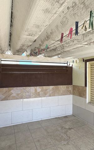 Casa à venda com 50m², 2 quartos e 1 vaga Casa à venda com 50m², 2 quartos e 1 vagaTerraço