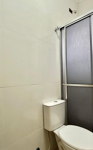 Casa à venda com 150m², 3 quartos e 1 vaga Casa à venda com 150m², 3 quartos e 1 vagaBanheiro Corredor