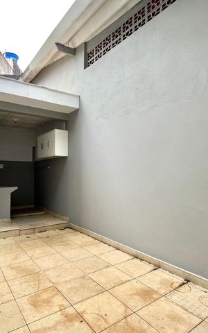 Casa à venda com 150m², 3 quartos e 1 vaga Casa à venda com 150m², 3 quartos e 1 vagaÁrea de Serviço