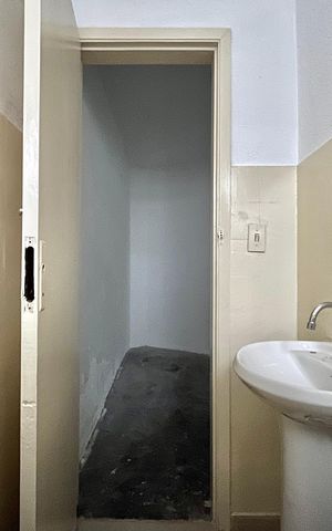 Casa à venda com 150m², 3 quartos e 1 vaga Casa à venda com 150m², 3 quartos e 1 vagaBanheiro de serviço