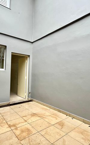 Casa à venda com 150m², 3 quartos e 1 vaga Casa à venda com 150m², 3 quartos e 1 vagaÁrea de Serviço