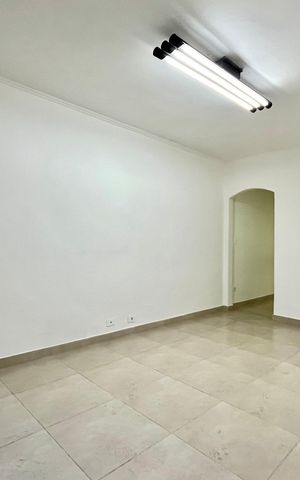 Casa à venda com 150m², 3 quartos e 1 vaga Casa à venda com 150m², 3 quartos e 1 vagaSala
