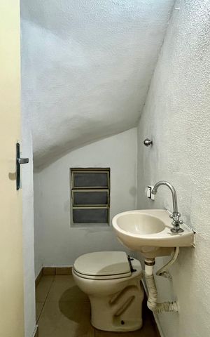Casa à venda com 150m², 3 quartos e 1 vaga Casa à venda com 150m², 3 quartos e 1 vagaLavabo