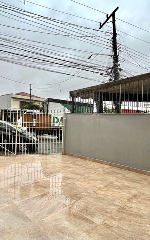 Casa à venda com 150m², 3 quartos e 1 vaga Casa à venda com 150m², 3 quartos e 1 vagaGaragem