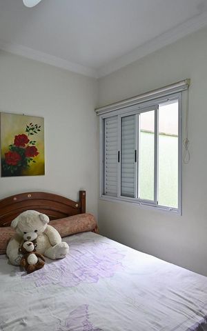 Casa à venda com 150m², 3 quartos e 4 vagasSuíte 2