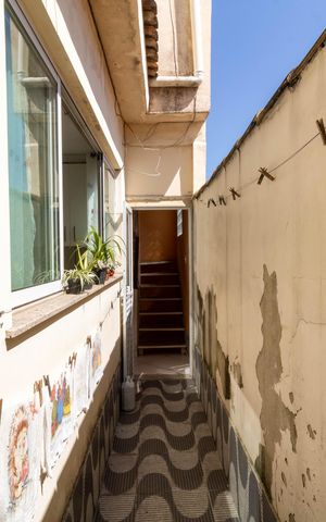 Casa à venda com 230m², 3 quartos e 2 vagas Casa à venda com 230m², 3 quartos e 2 vagasCorredor