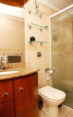 Apartamento para alugar com 60m², 2 quartos e 2 vagasBanheiro