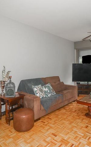 Apartamento à venda com 142m², 3 quartos e 2 vagas Apartamento à venda com 142m², 3 quartos e 2 vagasSala