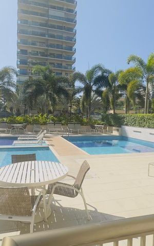 Apartamento à venda com 156m², 3 quartos e 2 vagasÁrea externa