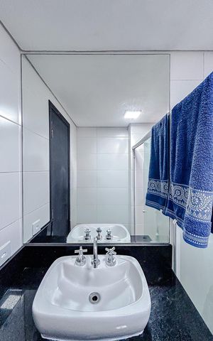Apartamento para alugar com 52m², 2 quartos e 2 vagasBanheiro