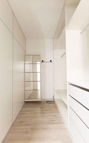 Casa de condomínio para alugar com 240m², 3 quartos e 2 vagas Casa de condomínio para alugar com 240m², 3 quartos e 2 vagasCloset