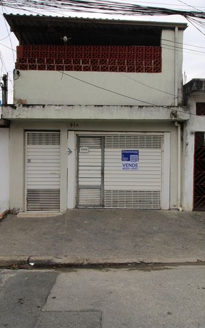 Casa à venda com 125m², 3 quartos e 1 vagaFachada