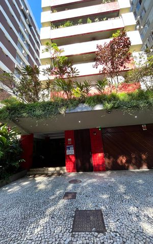 Apartamento à venda com 132m², 3 quartos e 1 vaga