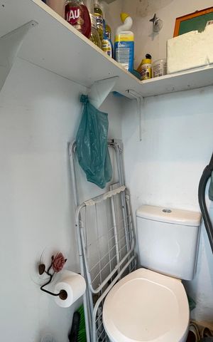 Apartamento à venda com 70m², 3 quartos e 1 vaga Apartamento à venda com 70m², 3 quartos e 1 vagaBanheiro de serviço