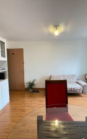 Apartamento à venda com 70m², 3 quartos e 1 vaga Apartamento à venda com 70m², 3 quartos e 1 vagaSala